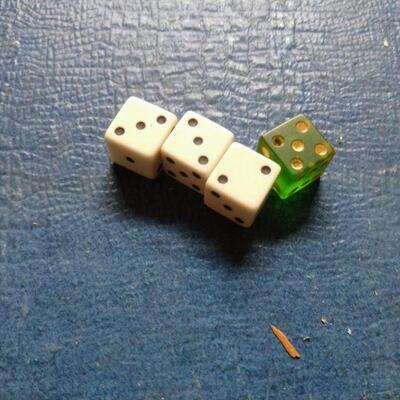 Vintage 1954 Monopoly includes most pieces including instructions