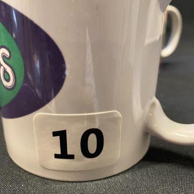 Lot 10: Mugs