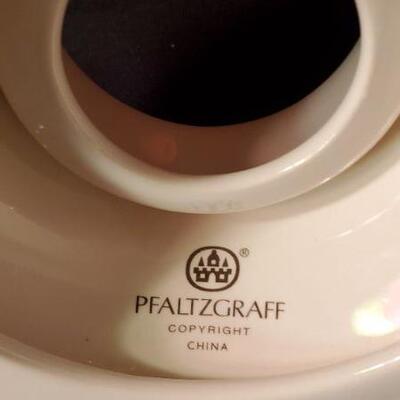 Lor 27:  Candles and Decor