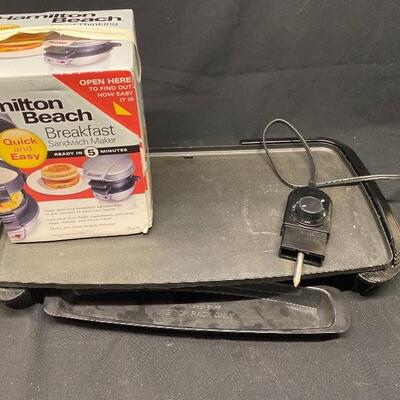 Lot 21: Small Kitchen Appliances :Crock pot new in box, mixer, breakfast sandwich maker and more.