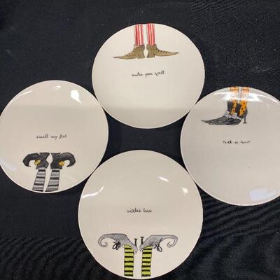 Lot 22: Halloween Dishes