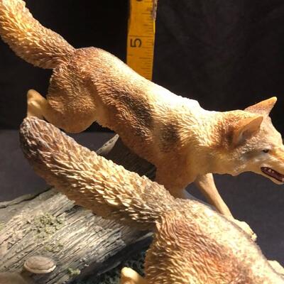 Danbury Mint - Nick Bibby - Wolf Collection - "Giving Chase" L.E. Figurine