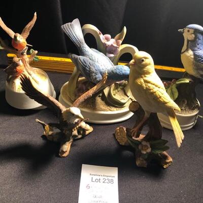 5 Random Birds - 2 Music Boxes & 3 Figurines