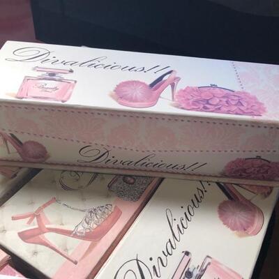 14 Decorative Gift Boxes - Multiple Styles 