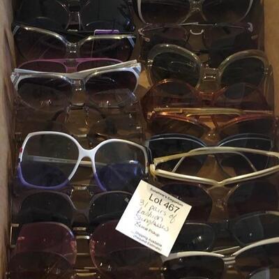 31 Pairs of Fashion Sunglasses