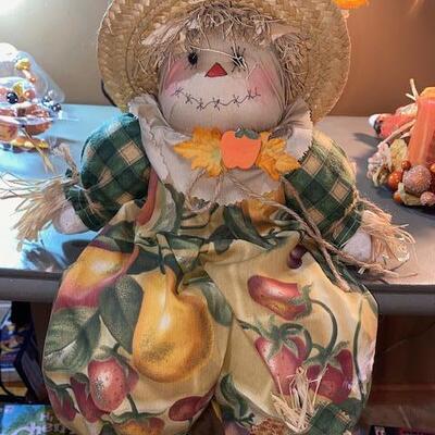 Lot 245 - Fall decor