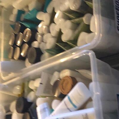 Over 475 Bathroom Items - Travel Lot 