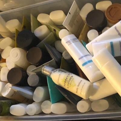 Over 475 Bathroom Items - Travel Lot 