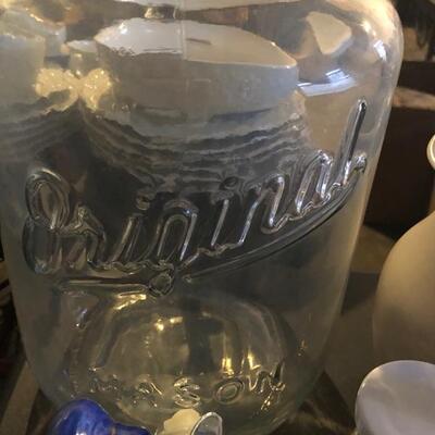 11 Random Kitchen and vintage Decorative items