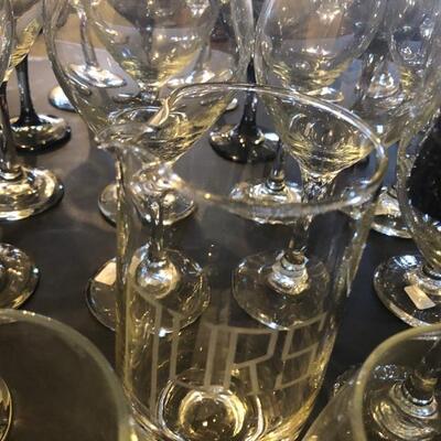 34 Pieces of Glassware, Bar ware, Wine Glasses