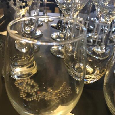 34 Pieces of Glassware, Bar ware, Wine Glasses