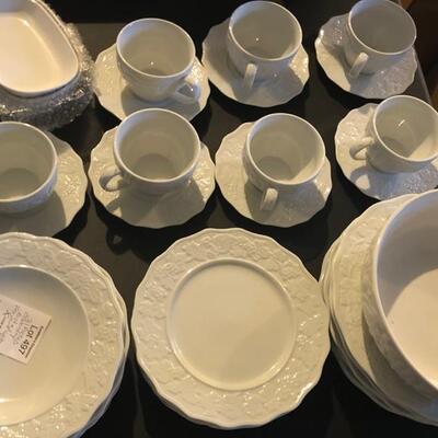 32 Pieces Coventry "Vineyard" dishes, 1 Libby Fruit bowl, and 2 Corning Ware Sidekicks