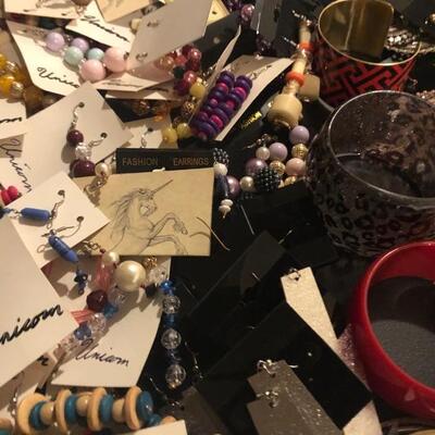 Over 180 Fashion Jewelry Items - Rings, Bracelets, Earrings 