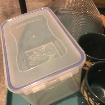 12 Pieces of Kitchen Items, Cookware