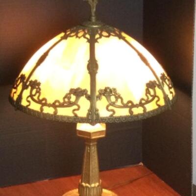 B-121 Antique Handel Style Slag Glass Table Lamp
