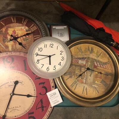 5 Random Clocks & 2 Umbrellas