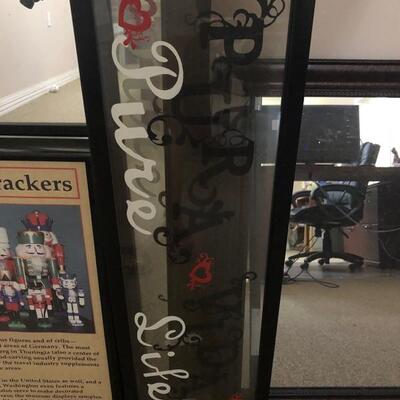 4 Decorative Household Items - 2 Wall Mirrors & 2 Framed Art