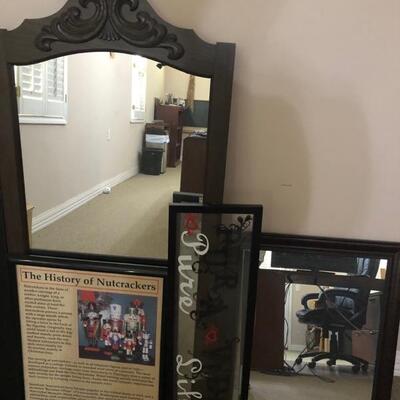 4 Decorative Household Items - 2 Wall Mirrors & 2 Framed Art