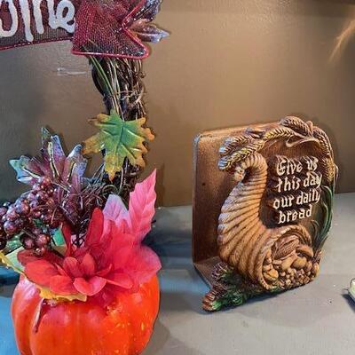 Lot 248 - Fall Decor