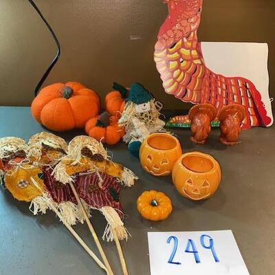 Lot 249 - fall decor