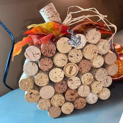 Lot 250 - Fall decor