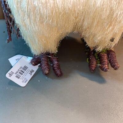 Lot 252 - Owl decor 