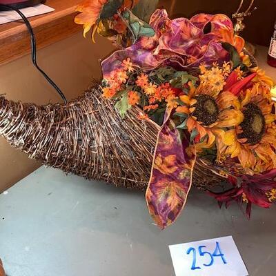 Lot 254 - Beautiful Cornucopia