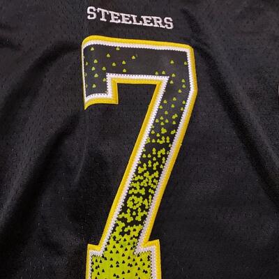 Lot 51 New with tags Steelers Jersey
