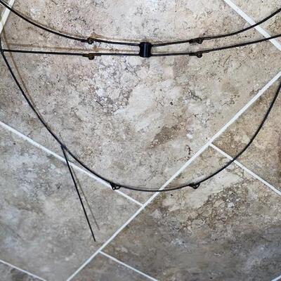 Lot 269 - yard decor
