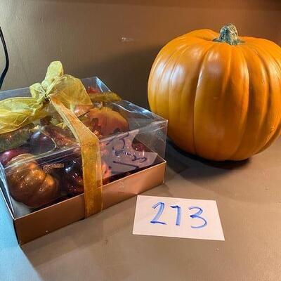Lot 273 - fall decor