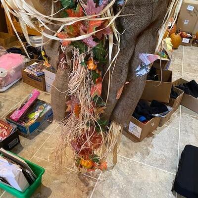 Lot 280 - tall scarecrows