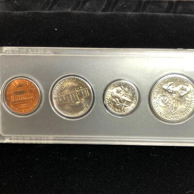 Lot 19 - 1976 D Coin Set