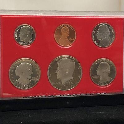 Lot 28 - 1980 S Coin Proof Set