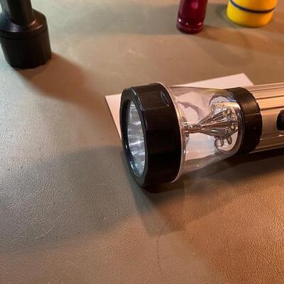 Lot 304 - 4 flashlights 
