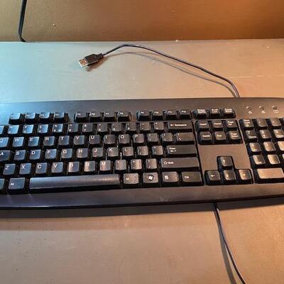 Lot 308 - Keyboard Lot