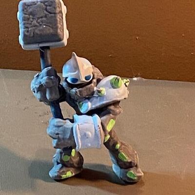 Lot 361 - Skylander figurine