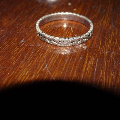 Engraved Sterling Silver Ladies Ring - Size 7.5