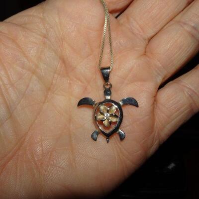 Sterling Silver Turtle Necklace, Light Weight - Blue Turtle w/flower - sweet! 