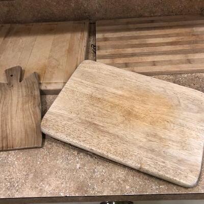 Lot of Cutting Boards $10