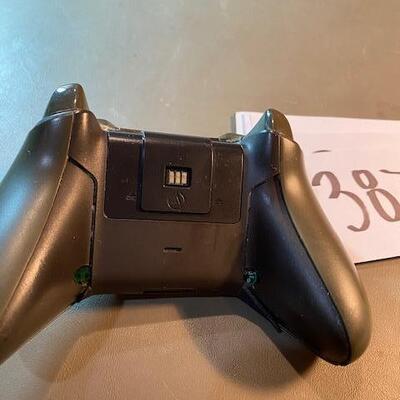 Lot 387 -XBox One Wireless controller