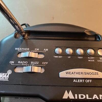 Lot 389 - Weather Radio, alarm clock, radio