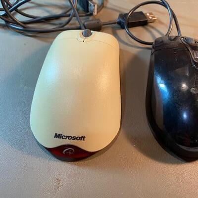 Lot 390 - computer mouse lot