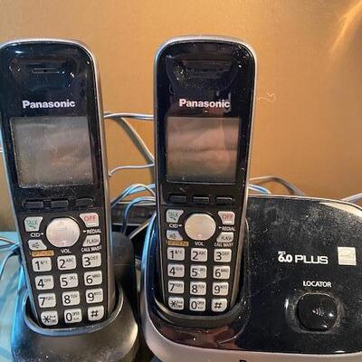 Lot 392 - Cordless phones