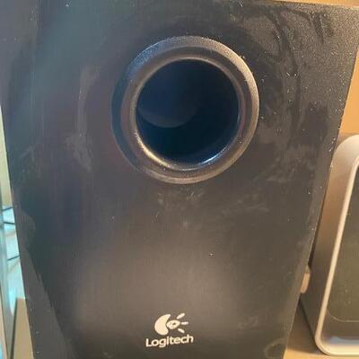 Lot 393 - Speakers