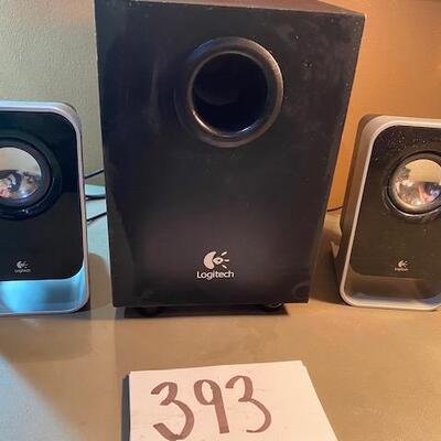 Lot 393 - Speakers