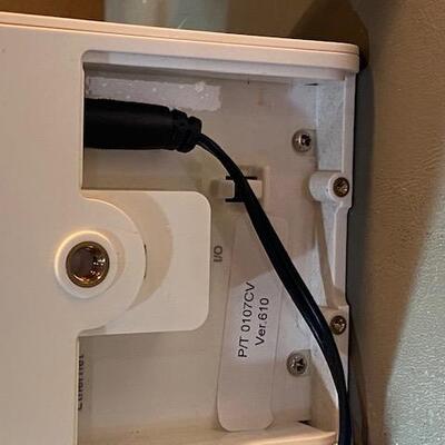 Lot 402 - Vivint cameras