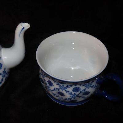 Harry and David Dishes
