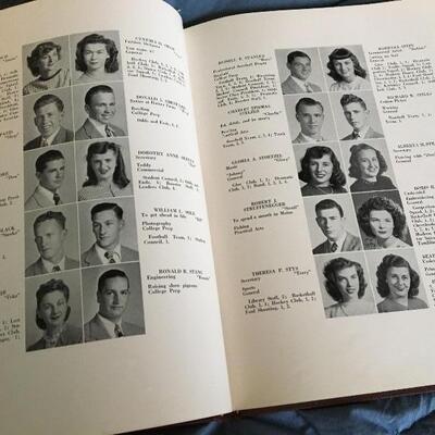 Vintage 1948 Union N.J. High School BOOSTER YEARBOOK  8" X 11", 99 PAGES