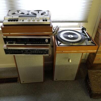13 - DUAL CV-120 Hi-Fi Stereo & Amplifier