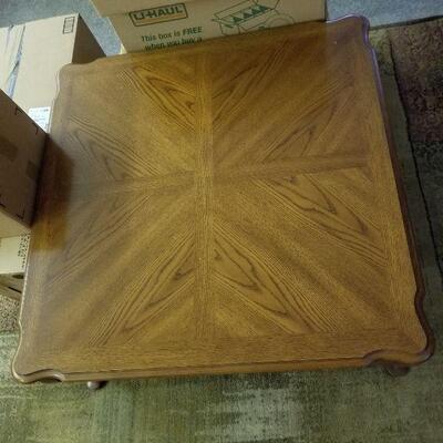 21 - Thomasville Furniture Coffee Table